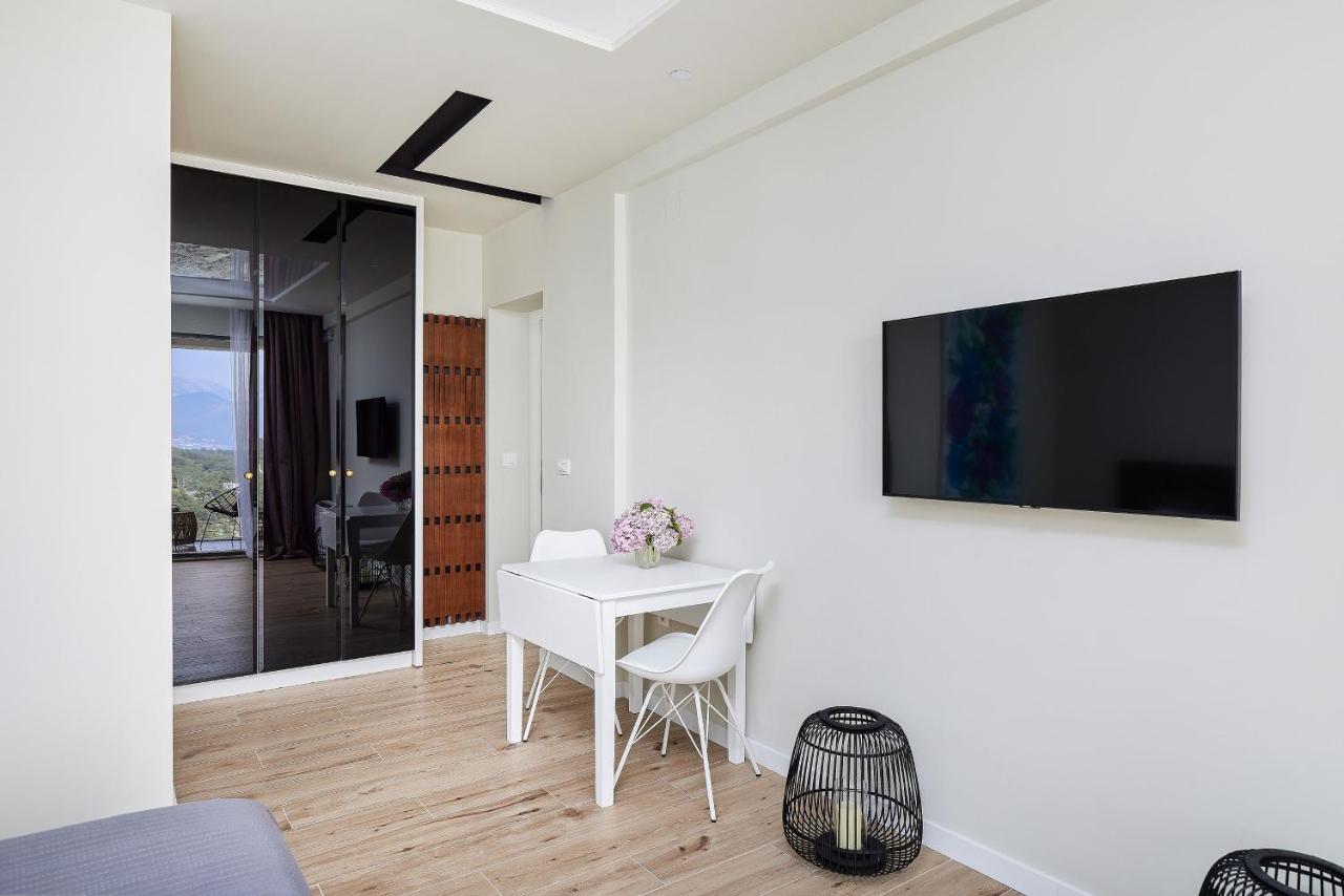 Przice Gardens With Pool Apartment Kotor